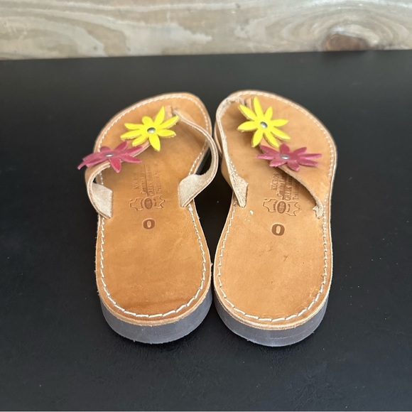 Kouros Greek Style Women Flowers  Leather Handmade Sandals Spring Flip Flops NEW - Picture 3 of 9